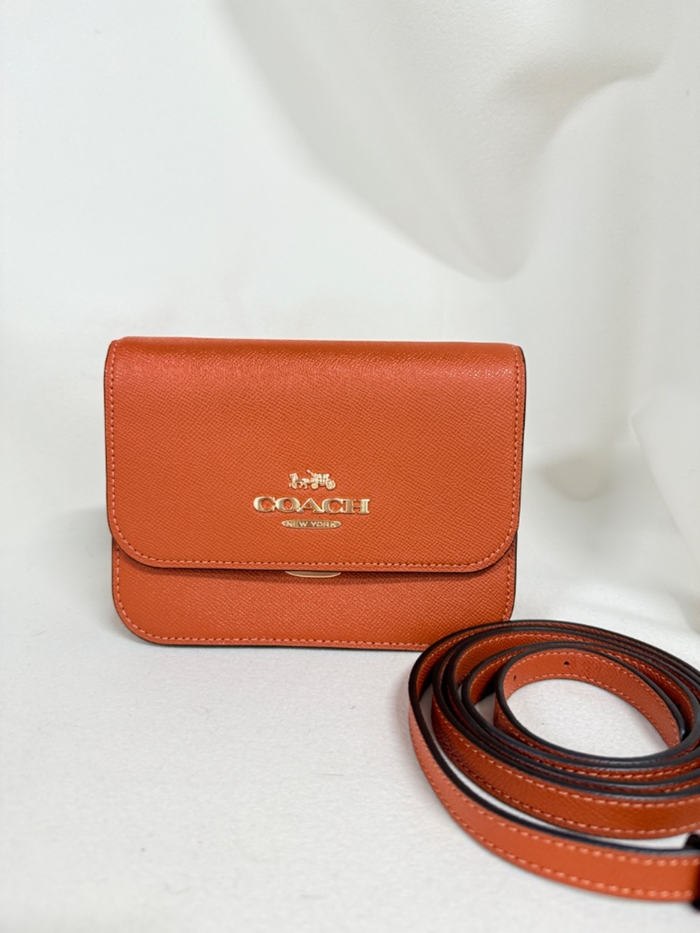 COACH C5626 Mini Brynn Crossbody bag in Crossgrain leather - MSRP $298